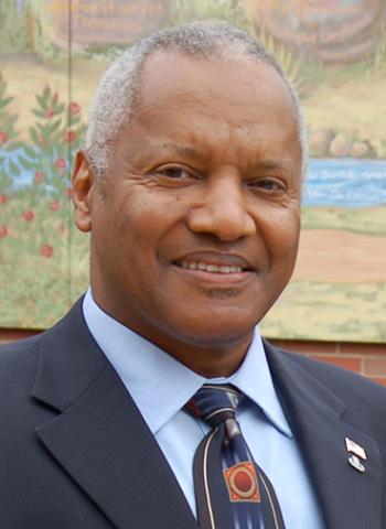 headshot of Dr. Phail Wynn Jr.